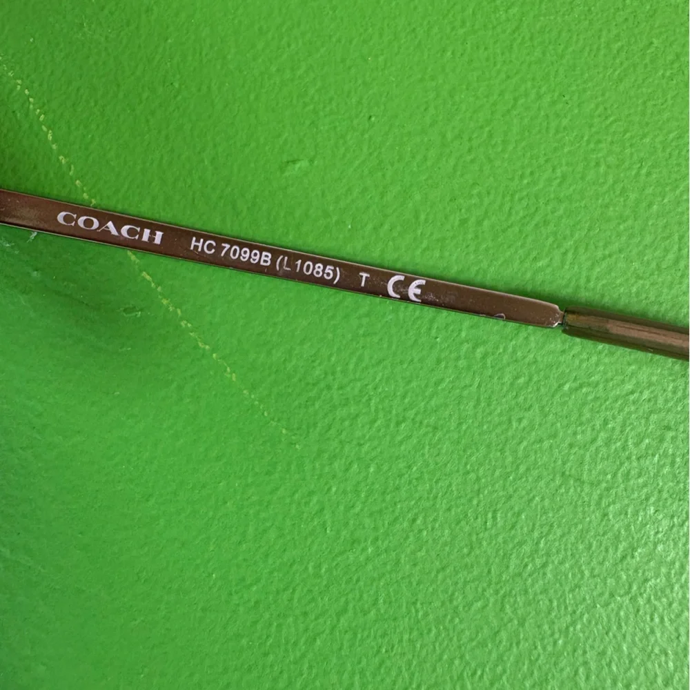 COACH Sunglasses-Shiny Light Gold-Preowned, Good Condition-Lens are Scratched - Picture 8 of 10